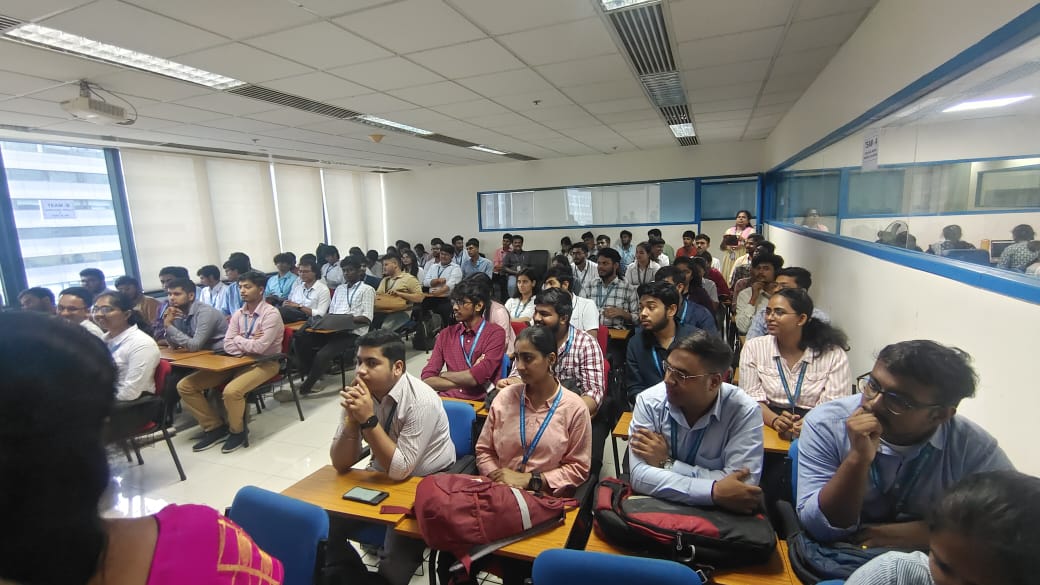 SoC_SRMIST's tweet image. SRMIST, KTR CAMPUS, SCHOOL OF COMPUTING, DEPARTMENT OF COMPUTING TECHNOLOGIES,
Accelerated Computing Research Vertical.
💥It is a highly privileged moment rhat we took 80 of our students accompanied with 4 faculty members to CDAC chennai. 
#SRMIST #Schoolofcomputing #CTECH #CDAC