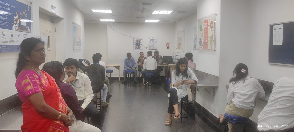 SoC_SRMIST's tweet image. SRMIST, KTR CAMPUS, SCHOOL OF COMPUTING, DEPARTMENT OF COMPUTING TECHNOLOGIES,
Accelerated Computing Research Vertical.
💥It is a highly privileged moment rhat we took 80 of our students accompanied with 4 faculty members to CDAC chennai. 
#SRMIST #Schoolofcomputing #CTECH #CDAC