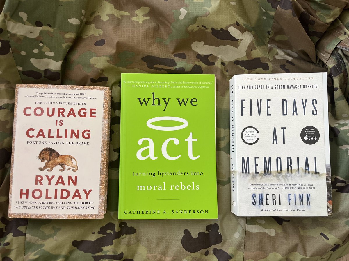 bekamaciorowski's tweet photo. 3 of my favorite books! https://t.co/SGs7EoxKBR