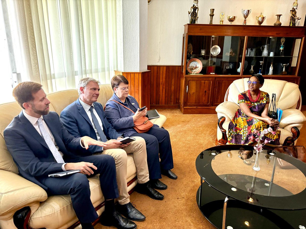 What a better way to kick off African Vaccination Week! In Madagascar🇲🇬, I had great discussions today with Minister of Foreign Affairs, Hon. Rasata R., & #GPEI partners on strengthening support and reinforcing efforts to reach every child with life-saving vaccines.