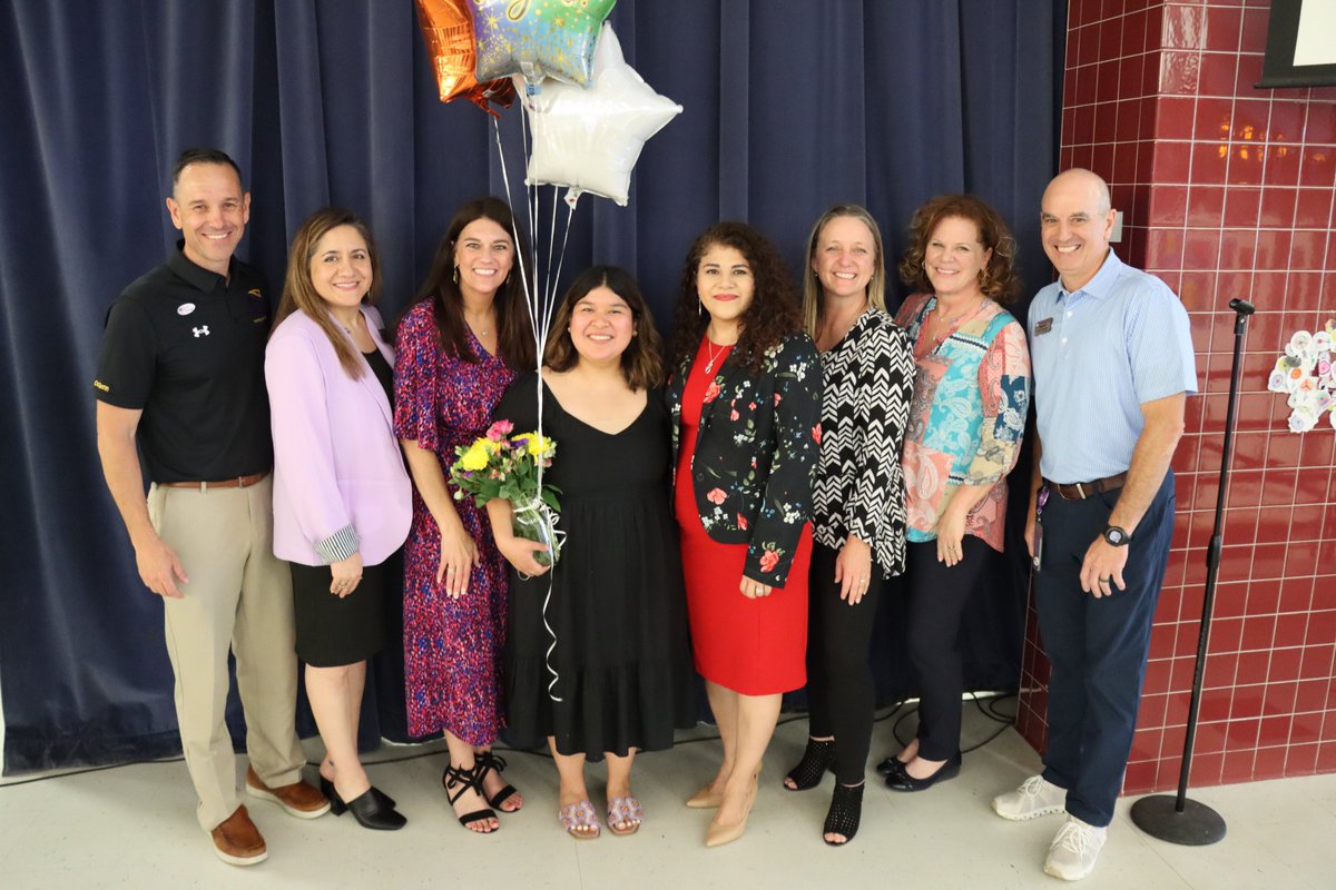 granburyisd's tweet photo. Brawner 4th grade dual language teacher Mary Hernandez has been selected by the Texas Education Agency as the state-wide winner of the Rising Star Award for the 2024 Title III Symposium! 🌟✨

🔗: https://t.co/FJl3CcJTCC https://t.co/8bgh2AtDkv