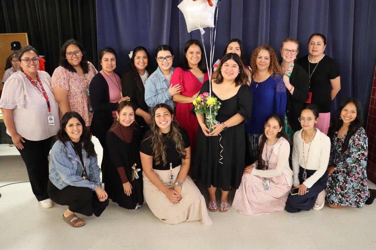 granburyisd's tweet photo. Brawner 4th grade dual language teacher Mary Hernandez has been selected by the Texas Education Agency as the state-wide winner of the Rising Star Award for the 2024 Title III Symposium! 🌟✨

🔗: https://t.co/FJl3CcJTCC https://t.co/8bgh2AtDkv