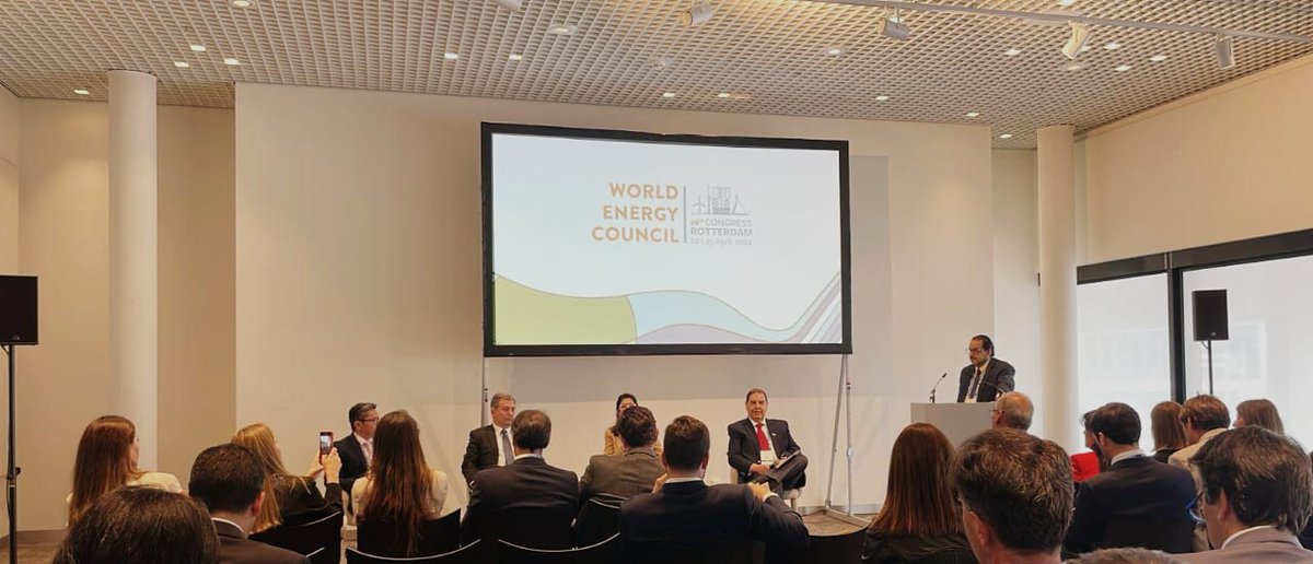 OLACDEORG's tweet image. 🌐 #WEC2024 #RedesigningEnergy
En el side event organizado por OLADE durante el Congreso Mundial de Energía de @WECouncil denominado "La segunda fase de las transiciones energéticas en América Latina y el Caribe - Desafíos y Oportunidades" expusieron:

⚡️ Tomás Rodríguez,