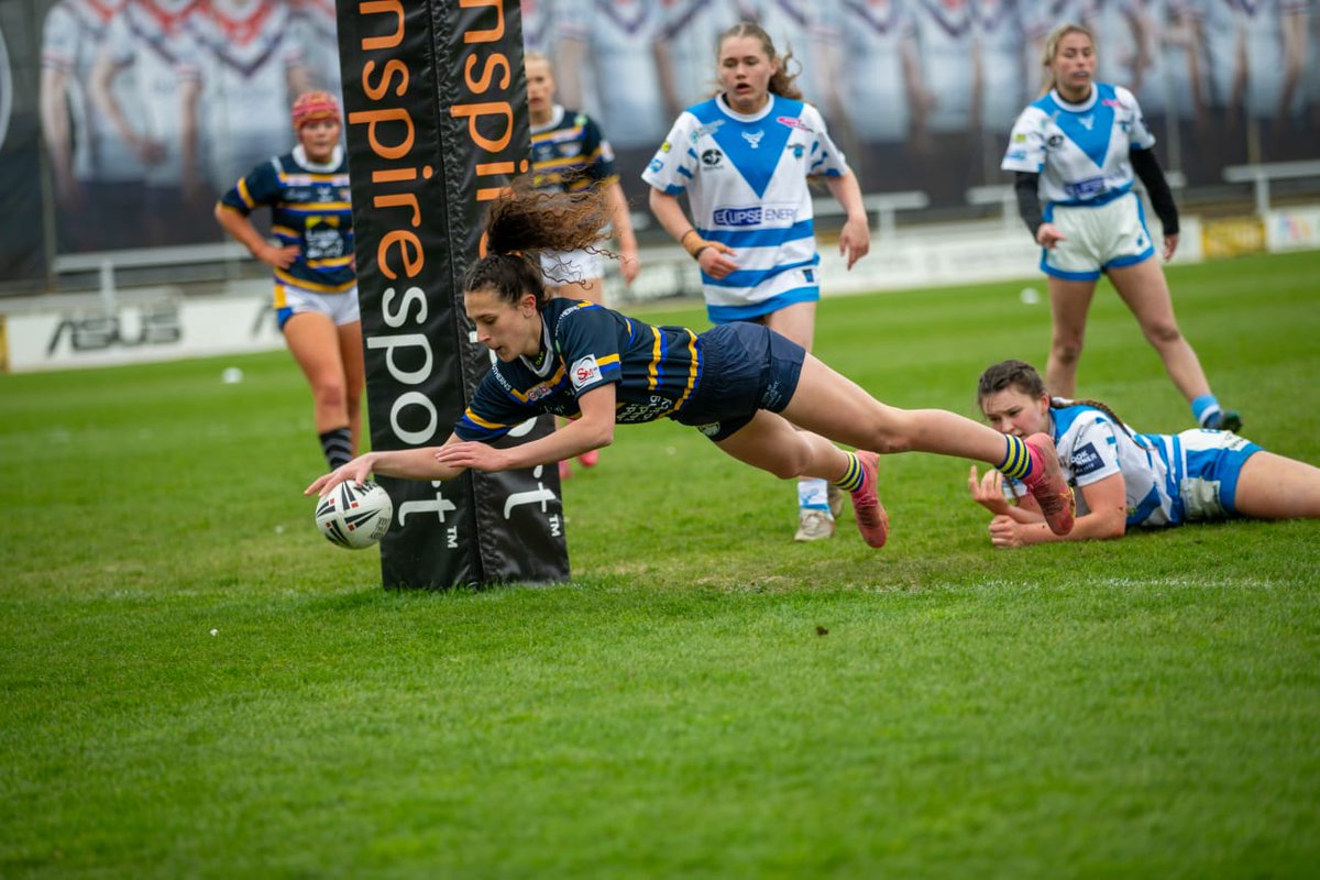 RugbyLeeds's tweet photo. 🏆 𝒞𝐻𝒜𝑀𝒫𝐼𝒪𝒩𝒮!

It is victory for our @leedscitycoll Girls Development Academy, who are the winners of today's @CollegeRL Final🥳

A massive congratulations to @LoisForsell, @ShanLacey99 &amp; the team on their outstanding performance💪

🐾@HalifaxPanthers 4-58 Leeds Rhinos🦏 https://t.co/1iT39kJiy6