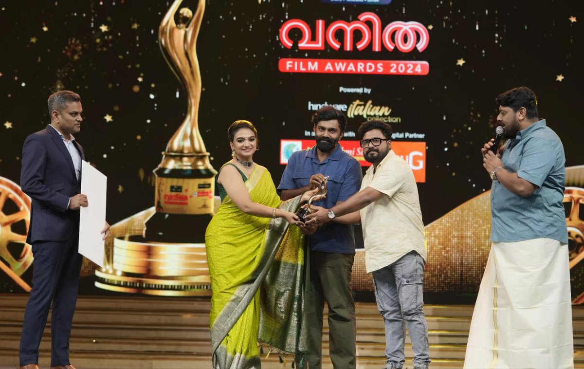 Thank you #Vanitha Awards 🙏❤️ Best Actor - Our Own @mammukka Best Film - Nanpakal Nerathu Mayakkam Best Director - Jeo Baby ( Kaathal The Core ) Best Actress - Jyotika (Kaathal The Core ) #Mammootty #MammoottyKampany #VanithaAwards #Jyothika #JeoBaby #NanpakalNerathuMayakkam…