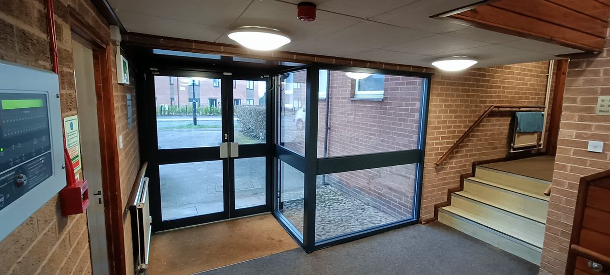 dm2003ltd's tweet photo. Nice little recent door and framing installation by our team https://t.co/wOUnzTUtOX 

#sheffield #rotherham #doncaster 
#aluminumdoors #madeinsheffield 
#doorinstall #doorservicing #teamdm https://t.co/MxSOvYxs0h