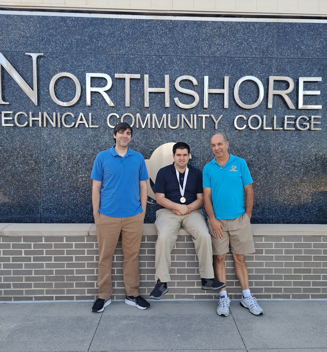 🥇👏 Rory Galiano from Lacombe Campus clinched GOLD in Technical Computer Applications at state SkillsUSA! 🌟 Pictured with his dad, Edward Galiano, and instructor Jonathan Bendernagel. Keep shining, Rory! 💻🎉 #SkillsUSAChamp #ProudMoment 🥇👨‍💻👏