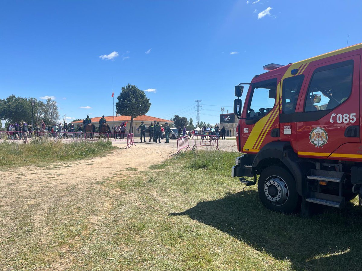 🚒 Terminado el dispositivo preventivo en Villalar. ➡️ Siempre preparados para trabajar por los vecinos. 👨🏻‍🚒 Feliz día de #CastillayLeón.