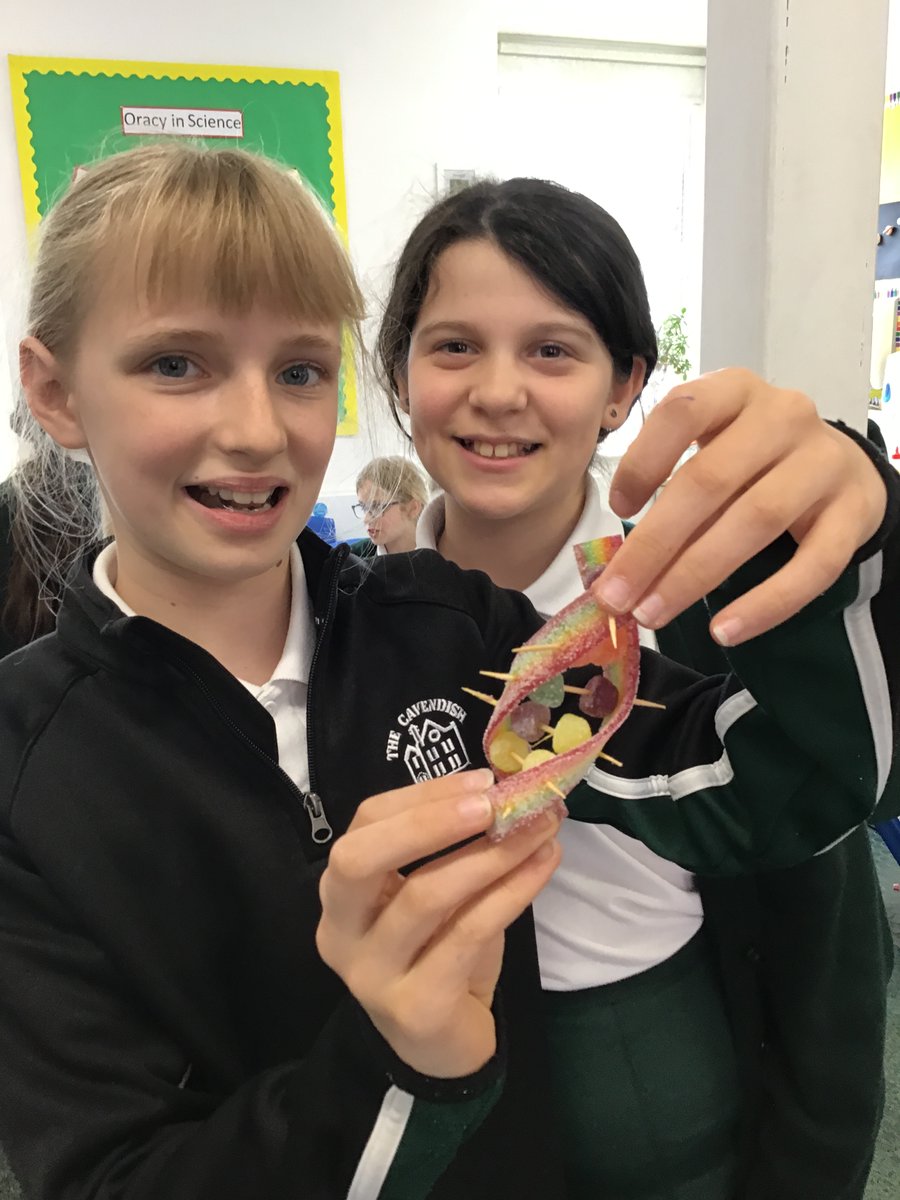 Thank you to the team of 6th formers from City who gave an engaging lesson about DNA to our Y6 and told them how far our DNA would stretch if laid end-to-end (FAR!) @CLSGgirls @CityofLdnSchool #spiritedversatileachievers #wheregirlsdare #GirlsInSTEM #BestGirlsSchool #camdenschool