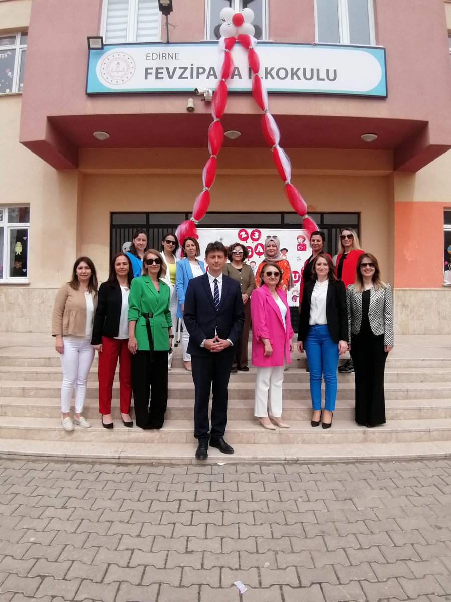 Fevzipasaedirne's tweet photo. 23 Nisan Ulusal Egemenlik ve Çocuk Bayramımız kutlu olsun 🇹🇷 
@edirne_valiligi @Edirne_MEM @Dr_Onderarpaci https://t.co/ATxKFu7ceW