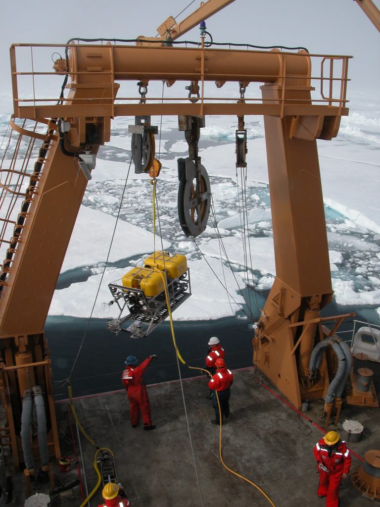 The Planned Research Vessel Movements webpage is LIVE! 🚢 The new tool enhances coordination, transparency, and communication in Arctic research. Join us for the Pre-field Season Meeting TODAY, 4/24 from 1-3p ET to learn about upcoming field objectives. globalocean.noaa.gov/tool-for-track…
