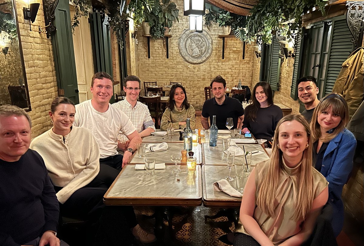 philrosenn's tweet photo. What happens when 10 journalists from different outlets meet for dinner? 

The answer always changes — and that's the magic of Journalists Club.

Energizing night with reporters from Bloomberg, Wall Street Journal, Barron's, Sherwood, freelancers and more at @JournalistsClub! https://t.co/51kp01WSQb