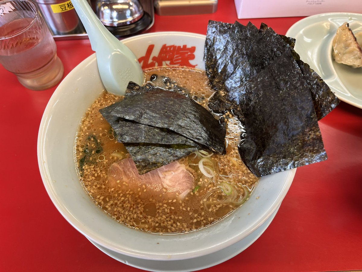 Ina_Tak_'s tweet photo. ラーメン山岡家 羽生店
味噌ラーメン+海苔
 #山岡家 
羽生市 https://t.co/oyAyyfzd0d
