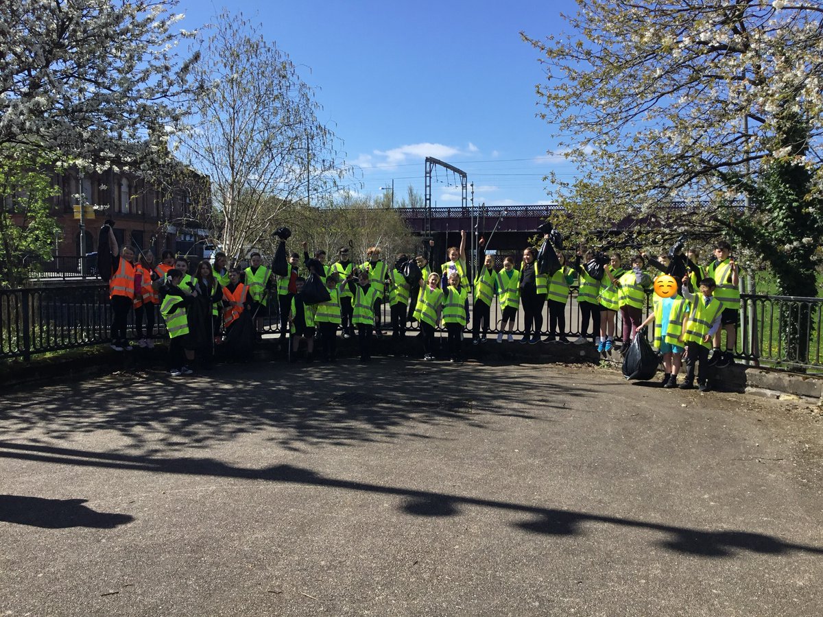 StAugustine_PS's tweet photo. Today Primary 6 embarked on a community walk to help clear litter from the surrounding streets and parks in Coatbridge. 🚮
Thank you for the help from several parents and council member Geraldine Woods in supporting us today.
#KeepScotlandBeautiful #Article36 #Article29 https://t.co/pN1oDM7SuJ