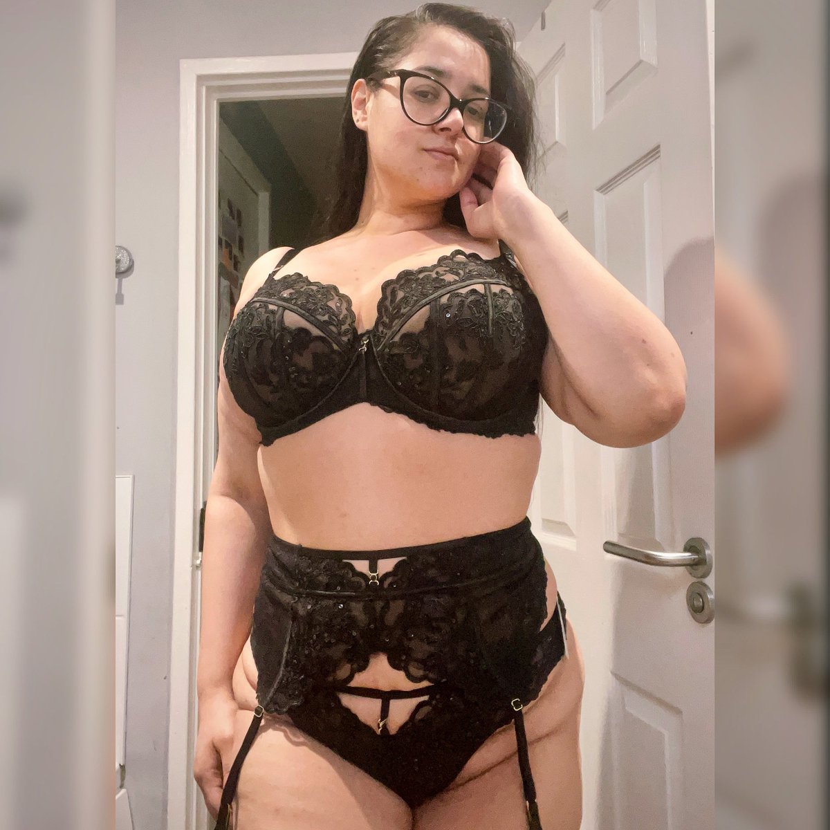 One of my favourite new sets from @AnnSummers 🖤 Icon! ✨

annsummers.com/lingerie/linge…

#blogger #lingerieblogger #lingerie #plussizelingerie #plussizeblogger #plusize #psblogger #bodypositivity #annsummersplussize  #plussizemodel #annsummers #northamptonblogger #northampton