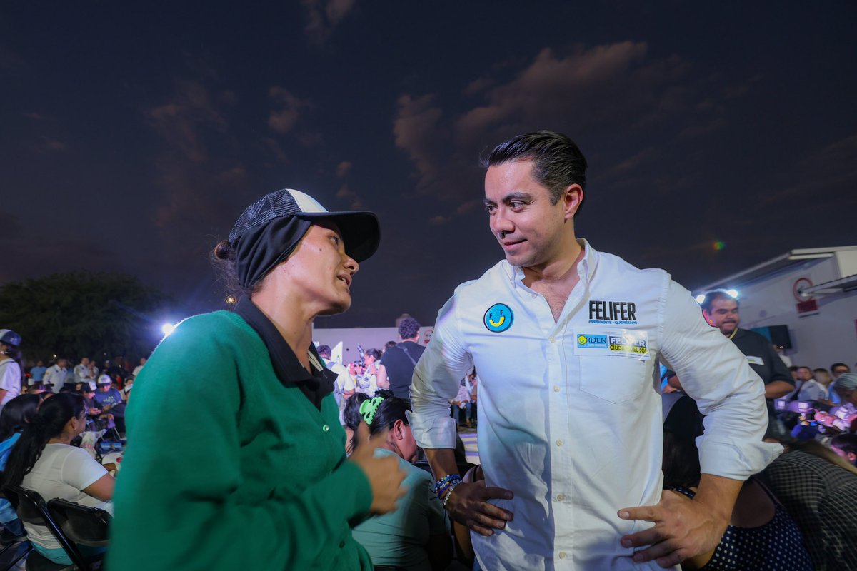 FeliFerMacias's tweet photo. Mi compromiso es dignificar la calidad de vida de las y los queretanos. Vamos por rehabilitación del drenaje, parques, alumbrado, iluminación y los servicios públicos que se necesiten.

¡Gracias Ciudad del Sol! Juntos por un Querétaro con #OrdenYRumbo https://t.co/a5JDZdS8bl