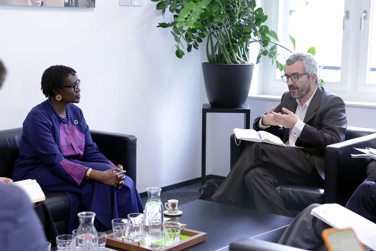 Winnie_Byanyima tweet picture