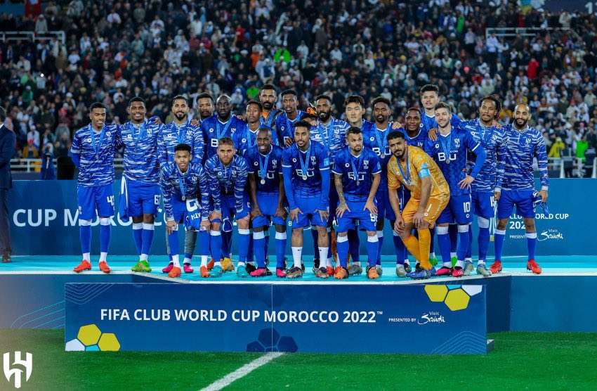 iAbudT's tweet photo. عزيزي النصراوي 
عزيزي الاتحادي 
عزيزي الاهلاوي 

تخيل انك جالس تضحك على فريق حقق كل شيء تتمناه 
وصل لنهائي العالمية وحقق وصافة العالم وقارع أفضل أندية العالم مدريد🥈

وكل هذا بعد ما مردغك محليا و اسيويا وحقق اسيا قدام عينك وانت تشوف 

رضيت والا ما رضيت سيظل الهلال كابوسكم جميعا https://t.co/avBFbFP322