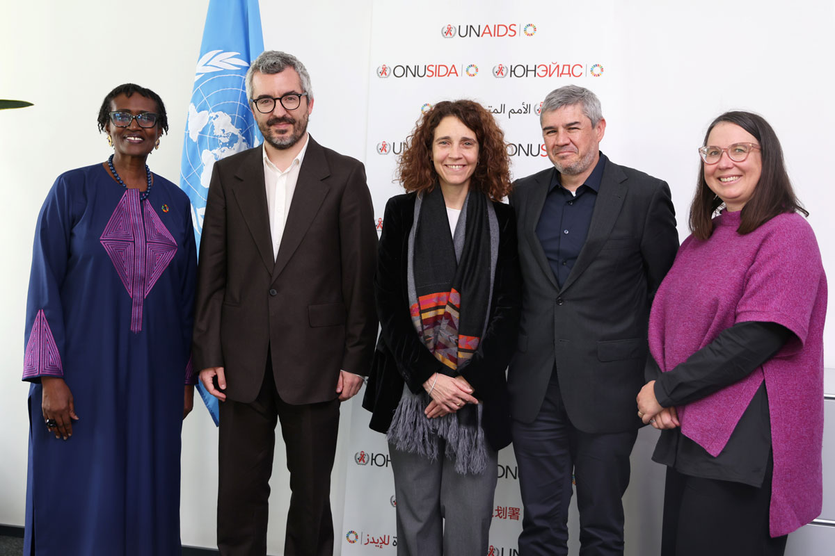 A privilege to meet @javierpadillab, Spanish Secretary for Health, and his team today. @UNAIDS appreciates 🇪🇸’s ongoing support to UNAIDS and their leadership in the fight against HIV-related stigma & discrimination. #endAIDS