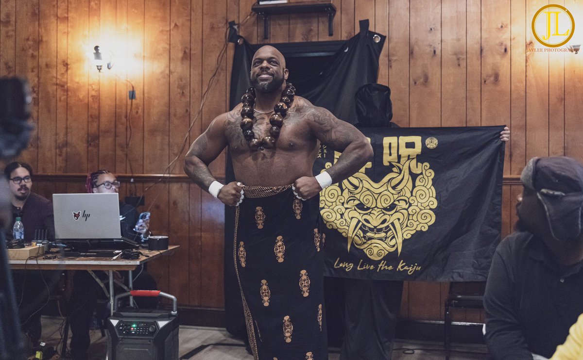 𝔗𝔥𝔢 𝔒𝔫𝔢 𝔗ℜ𝔘 𝔎𝔞𝔦𝔧𝔲 tweet media