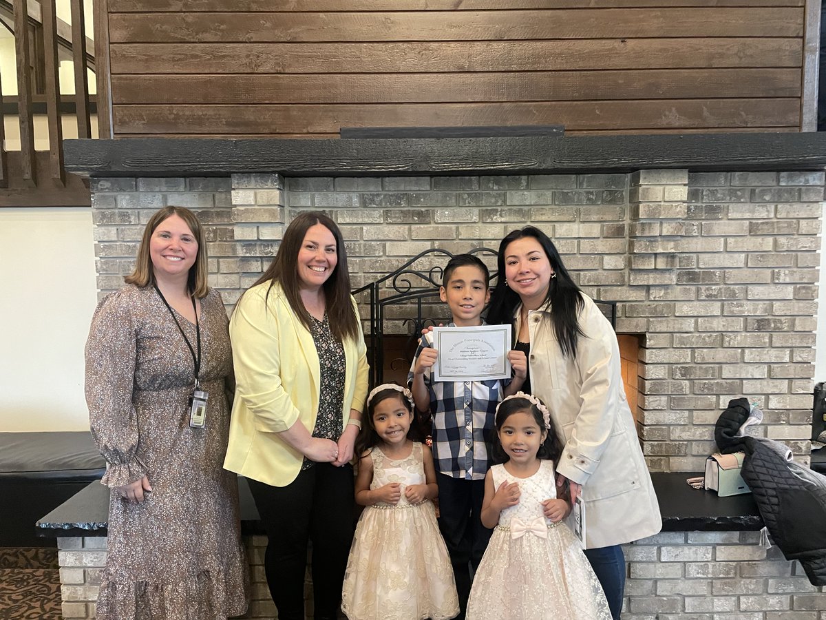 RLVillageSchool's tweet image. We would like to congratulate two of our 5th graders who were recognized at the Illinois Principals Association Lake Region’s student recognition breakfast for their exemplary leadership and dedication to our school community.  
 #116Pride #villagevikings116 #WeAreRL