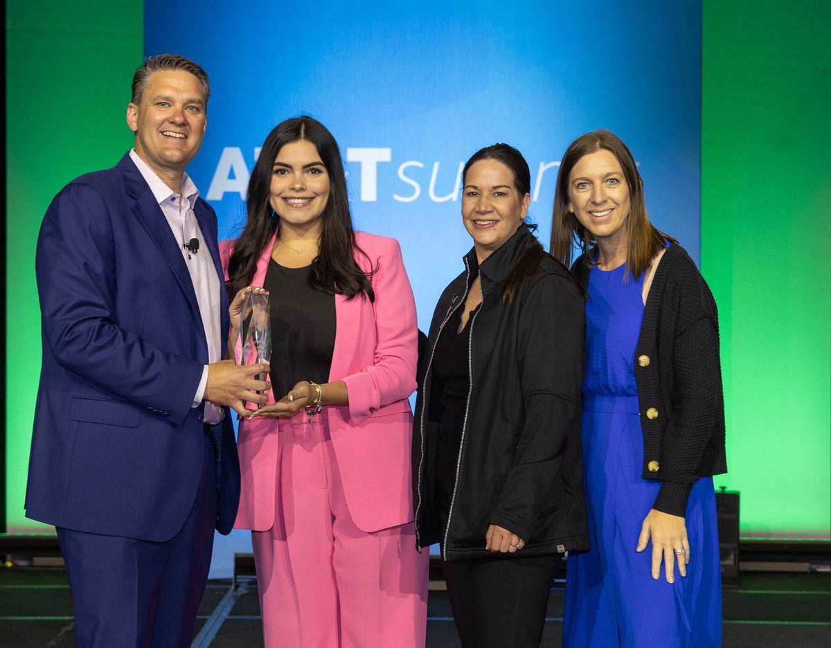 Naomy Garcia (@naomy24garcia) on Twitter photo Wow 🎉 Summit in Huntington Beach CA! Super blessed to be able to make new connections and celebrate everyone's accomplishments. thank you to my leadership team! you get what you work for💪🏽 #merlemoney <a href="/SeabaughAmanda/">Amanda Seabaugh</a> <a href="/OfficialAmyIvey/">Amy Rogers Ivey</a> <a href="/HammAnson/">Anson Hamm</a> <a href="/LifeAtATT/">Life at AT&T</a> Wow 🎉 Summit in Huntington Beach CA! Super blessed to be able to make new connections and celebrate everyone's accomplishments. thank you to my leadership team! you get what you work for💪🏽 #merlemoney <a href="/SeabaughAmanda/">Amanda Seabaugh</a> <a href="/OfficialAmyIvey/">Amy Rogers Ivey</a> <a href="/HammAnson/">Anson Hamm</a> <a href="/LifeAtATT/">Life at AT&T</a>