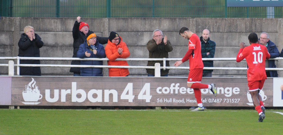 Nothing to see here, just a 28-year old Lewis Dennison hitting the griddy 🥶 @lewisdennison1 🔴⚪ #SeaSeaSeasiders