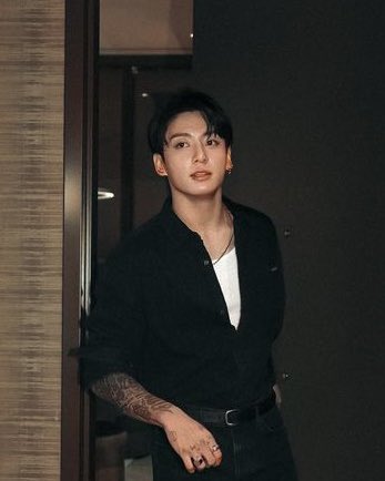 chizzlemarine's tweet photo. [KookV AU] - 🎀

Kesialan Taehyung saat liburan membawanya menuju pada hal yang sangat (amat) menyenangkan. https://t.co/uV6QiBSdvM