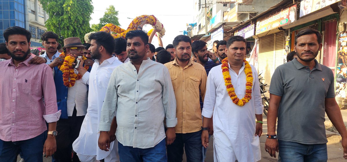 tarachandRLP's tweet photo. बगरू जुगल जी के मेले में 51 किलो की माला से जुगल दरबार का स्वागत https://t.co/SeiaILipRR