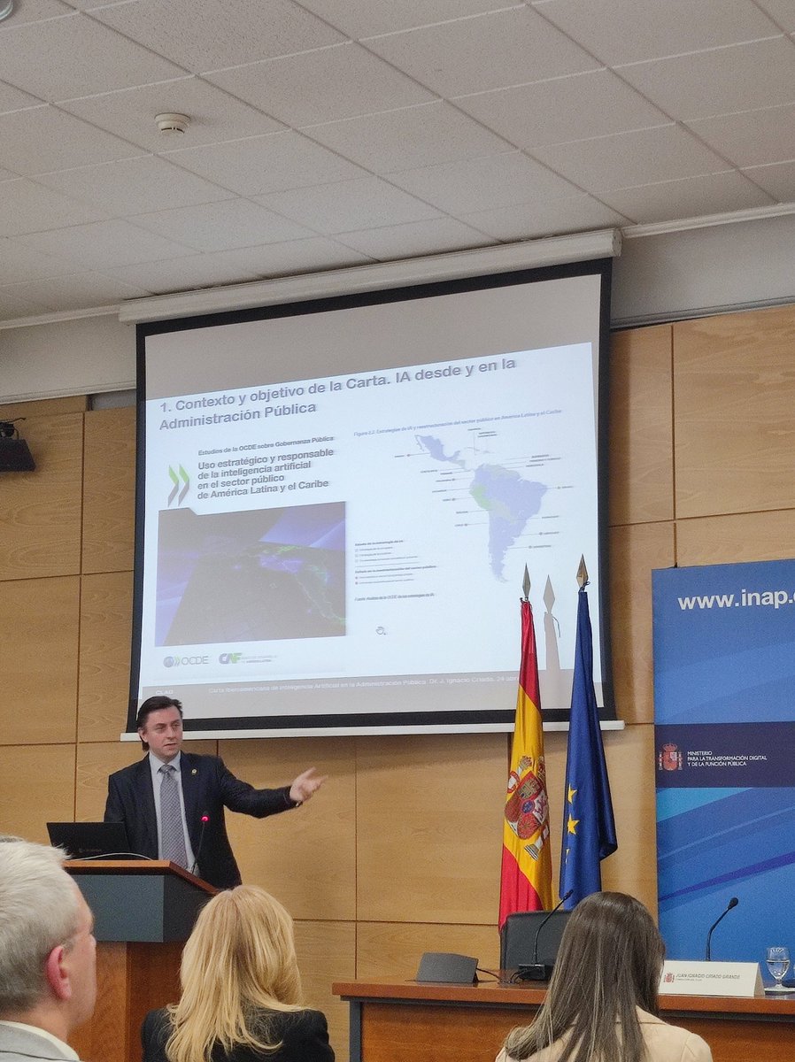 🚀 Da comienzo la presentación de la Carta Iberoamericana de #InteligenciaArtificial en la Administración Pública. 🗣️ Intervienen: @jicriado @ramoslarraburu @CLAD_Org Clara Mapelli @INAP_ES @SEFPgob @PERTE_Lengua 🔴 En directo: youtube.com/watch?v=CLResO…