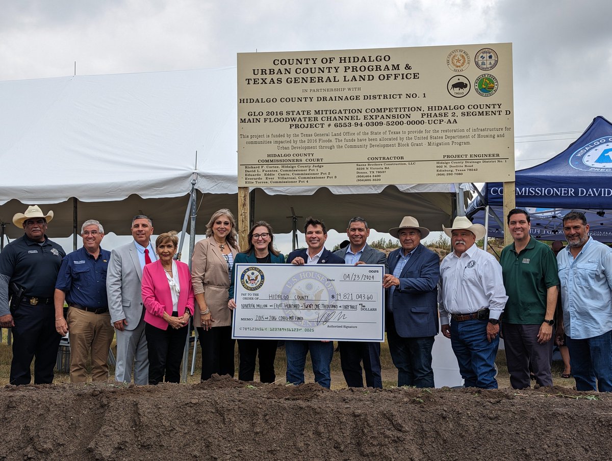 It was an honor to break ground for the Floodwater Channel Expansion Project in Hidalgo County. $19.8M in federal funding made this possible, along with the efforts of @HCP1_Fuentes,@hcdd_1 and all our partners! This will reduce flood risk for homes and businesses in South Texas.