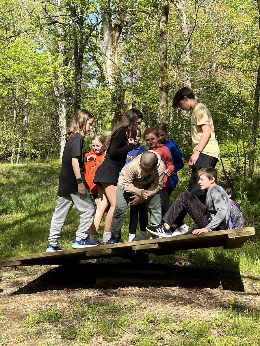 BooneKY_GATES's tweet photo. From the classroom to the ranch! 🌿 Middle &amp; Elementary GATES students are diving into outdoor teamwork exercises at Potter's Ranch, unlocking their leadership potential with peers from across the district! @Boone_County https://t.co/zVy8uDOxmD