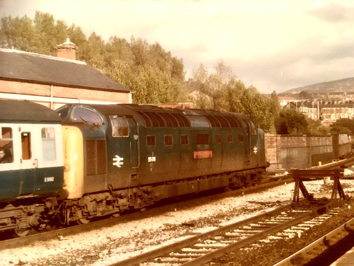 Pennine deltic sequence. Looking somewhat down at heel No .11 The Royal Northumberland Fusiliers arrives and waits time at Stalybridge. By this time (‘81) several of her sisters had been bulled up for railtour duties but not no 11. 
#Class55 #deltic #transpennine