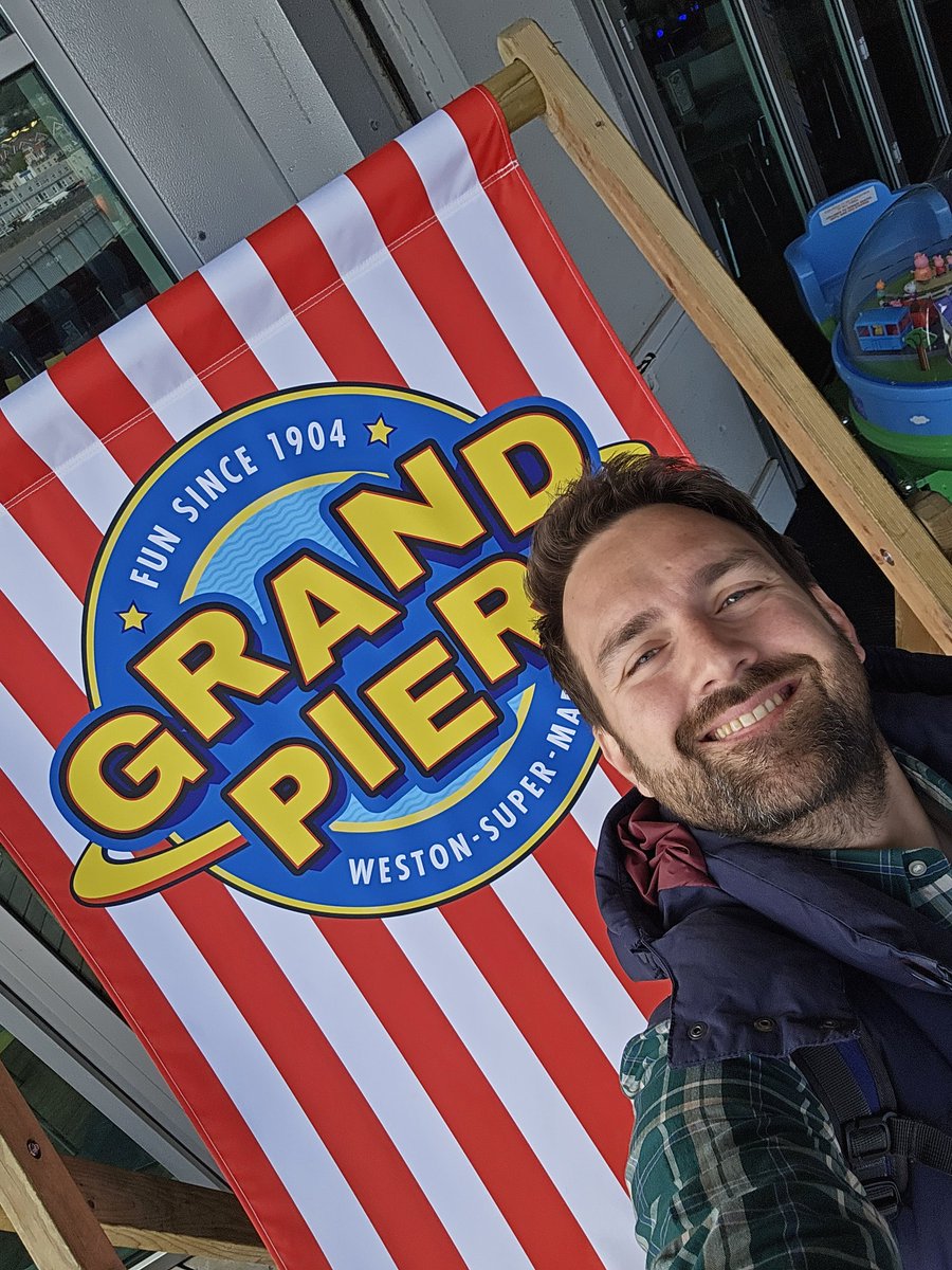 The @GrandPier is such a great place for a meeting 😍 Even got a sneak peak at the venue for my brother's wedding next year ❤️😃❤️😃 #WestonSUPERMare is desperate for change and a proactive, engaged MP. Get in touch if you have any questions & come join the campaign. 😃
