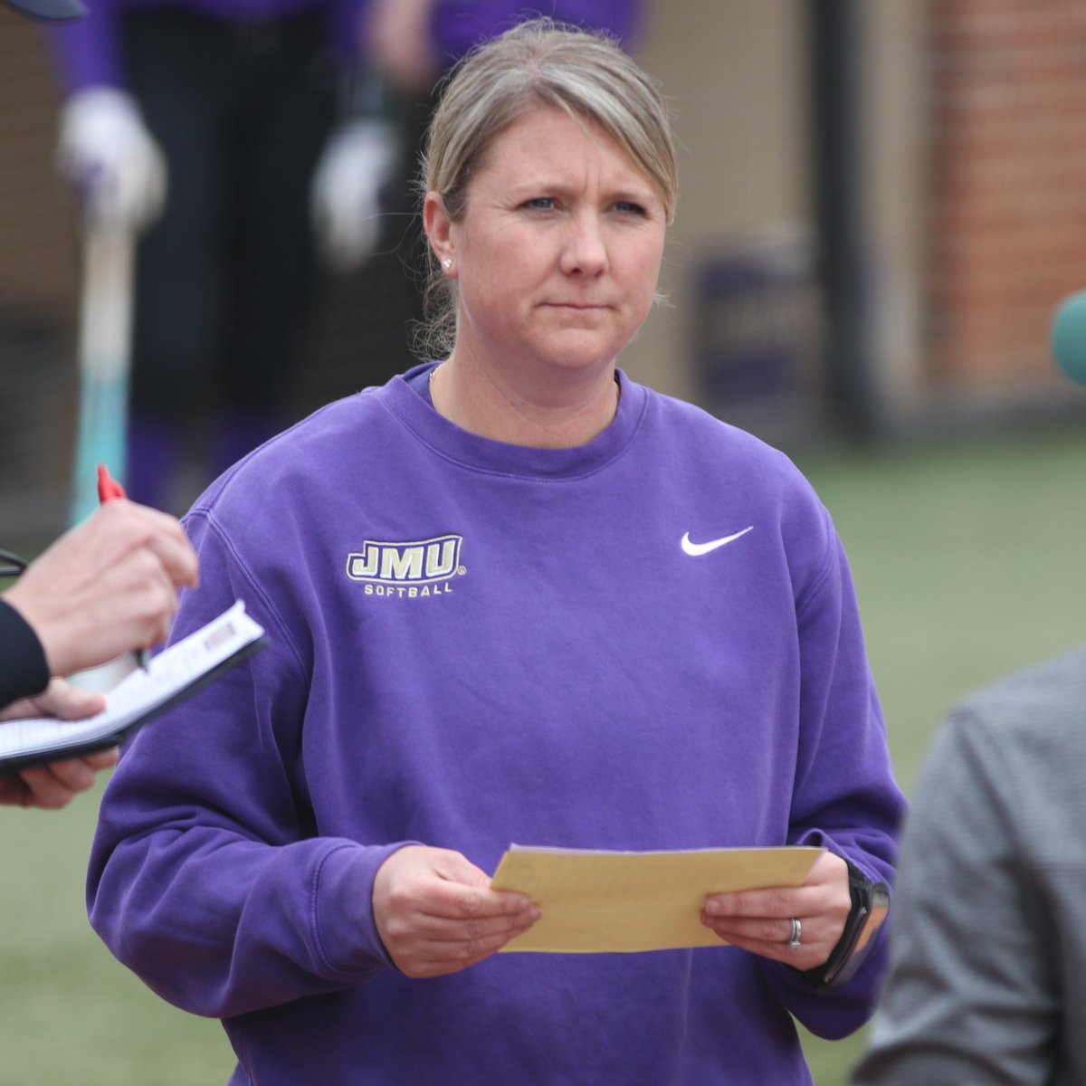 I caught up with JMU Softball coach Loren LaPorte as her team has won eight consecutive games. The Dukes are now 29-16 and 11-7 in the Sun Belt as they travel to Georgia Southern for a three-game series this weekend. 🔊 on.soundcloud.com/uoEVYhqn3rYYbc… @JMUSoftball | @Coach_LaPorte