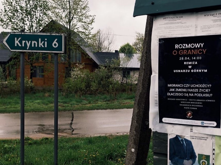 CzabanPiotr's tweet photo. "Rozmowy o granicy" z mieszkańcami Usnarza Górnego w niedzielę o g. 14:00.
fot. Katarzyna Karolina Mazurkiewicz-Bylok 
@Kasia_MazByl https://t.co/g5xZW5d0iu