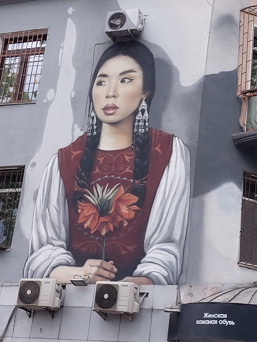 Amazing #streetart in #Bishkek #Kyrgyzstan