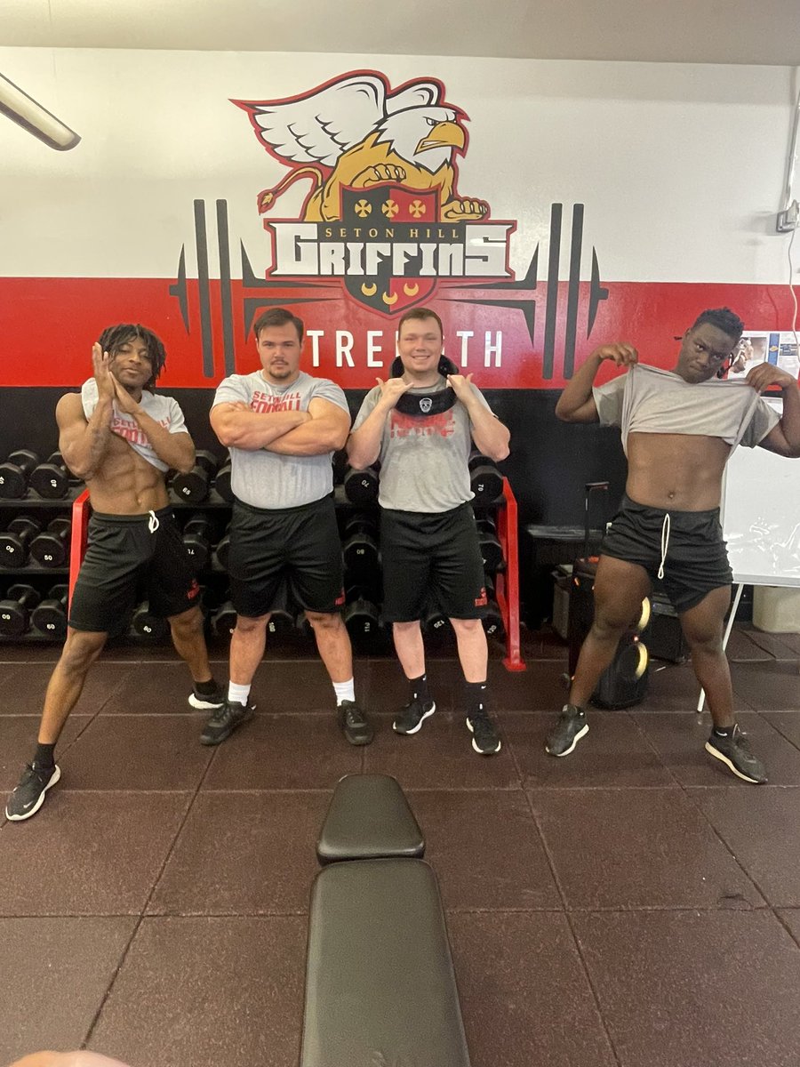 SHU_FBALL's tweet photo. The LAST work out of Spring Ball was a GREAT one at THE HILL 🔥

Weight Room Warriors 💪🏽 https://t.co/RwIeJkQz5b