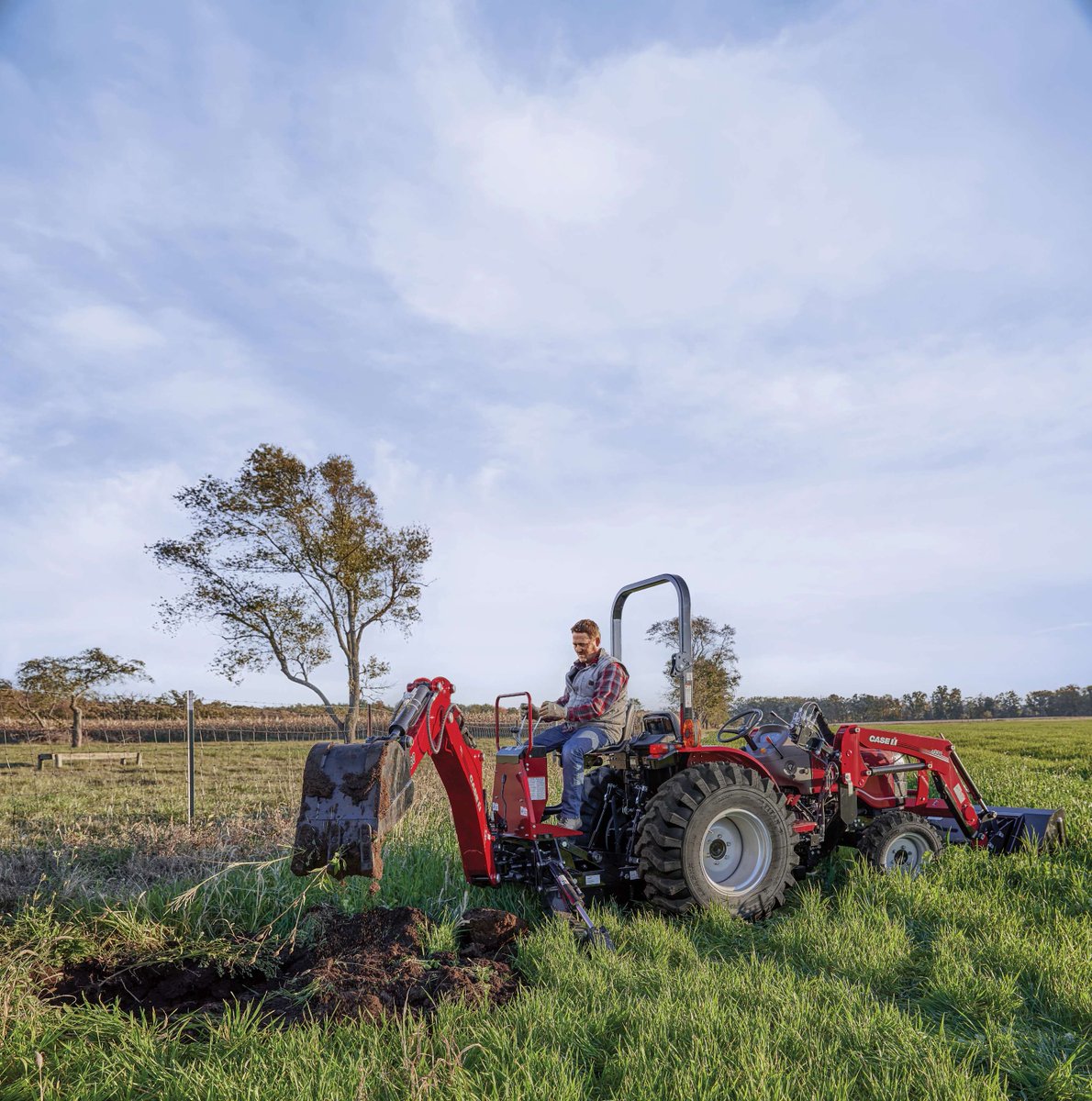 🌾 Case IH: Built By Farmers, masters of compact tractors! From Farmall Compacts to high horsepower, we've got you covered. Contact your local WCEC store today! 💪 #CaseIH #Farmall #CompactTractors #WCEC