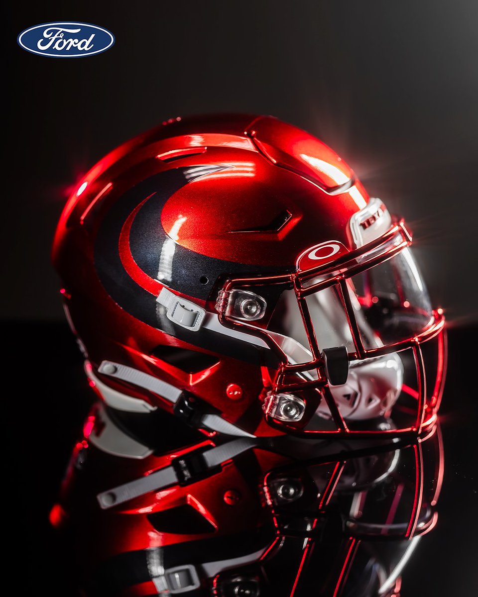 Who wants the new Battle Red helmet? 👀

#HTownMade | <a href="/HouTXFord/">Houston Area Ford</a>