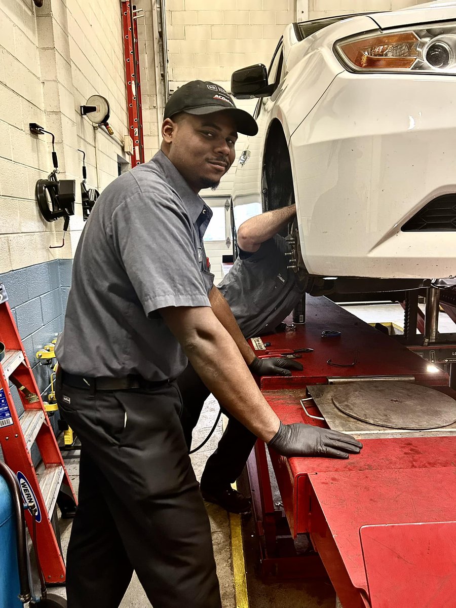 We're here to keep your vehicle running smoothly. From oil changes to brake repairs, our skilled technicians have you covered! Click here aops.cc/e1Z0W7F to schedule your appointment today and experience top-notch service! #autorepair #buckscountypa