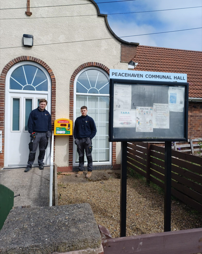 🌟In other great news, funding was granted to install a defibrillator to Peacehaven Communal Hall. A big thank you to @DentonNickels for their work!