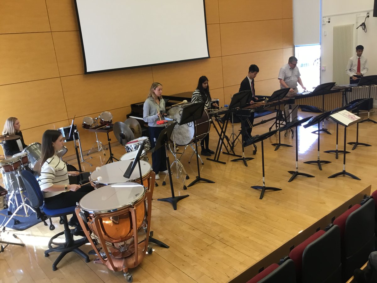 This morning, the Year 2 pupils from @LboroAmherst & @LboroFairfield came over to the Recital Hall to learn about all the different percussion instruments. Percs 1 performed a selection of pieces and showed off what percussionists have to do!
