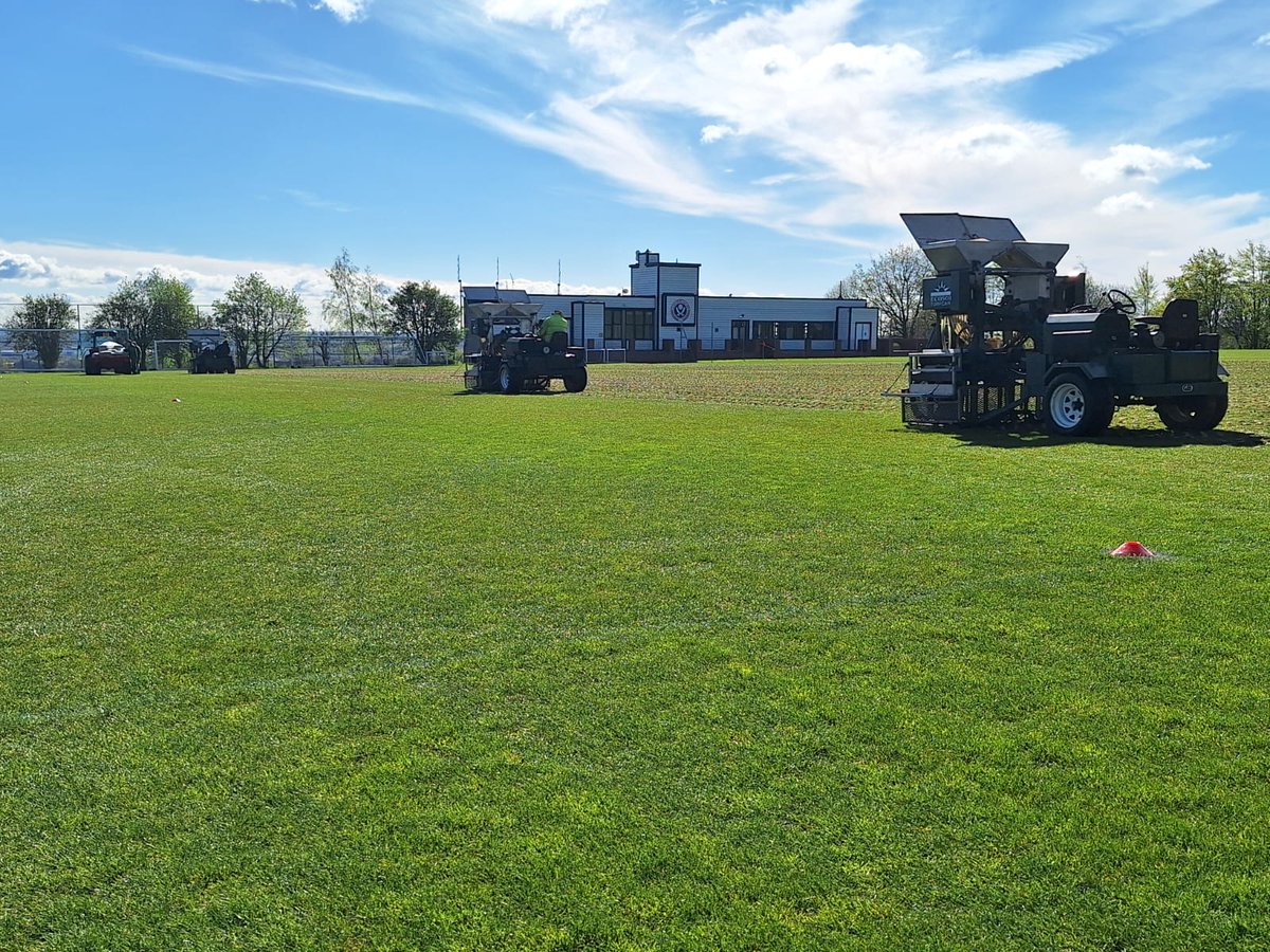 EcosolTurfcare's tweet photo. Our Drill and Fill machines have been back in action the last couple of weeks. This time we have headed up North to @SheffieldUnited to work on two of their pitches. 3 machines working in harmony. #drillandfill #football #footballpitches #SheffieldUnited #drainage #decompaction https://t.co/gU4JDlj0kx
