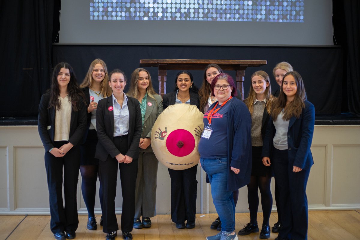StPetersYork's tweet photo. Yesterday, the #StPetersSixthForm attended talks by @CoppaFeelPeople and @OddBallsFDNΒ π¬
The speakers urged pupils to get to know their bodies, and "get comfortable talking about the uncomfortable".Β
Huge thanks to both speakers!
#StPetersTogether | π€ https://t.co/Gt4APJLIVT