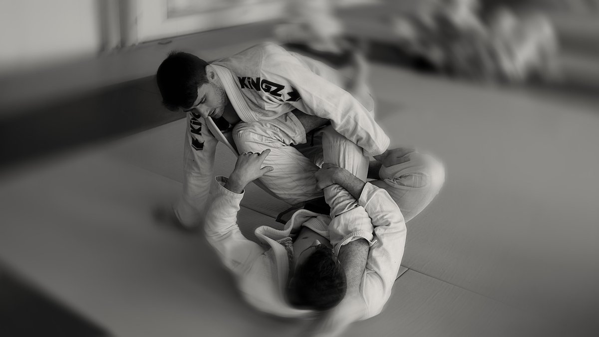 'The calm endures through the tempest'

Bart & Jens will be competing in the GRAND PRIX PARIS OPEN 2024 this weekend @JJIF_JuJitsu 
Interviews with both these athlete's:
Bart: x.com/ben__bubb/stat…
Jens: x.com/ben__bubb/stat…

#bartgoegebeur #JensPaelman
#gracieoostende