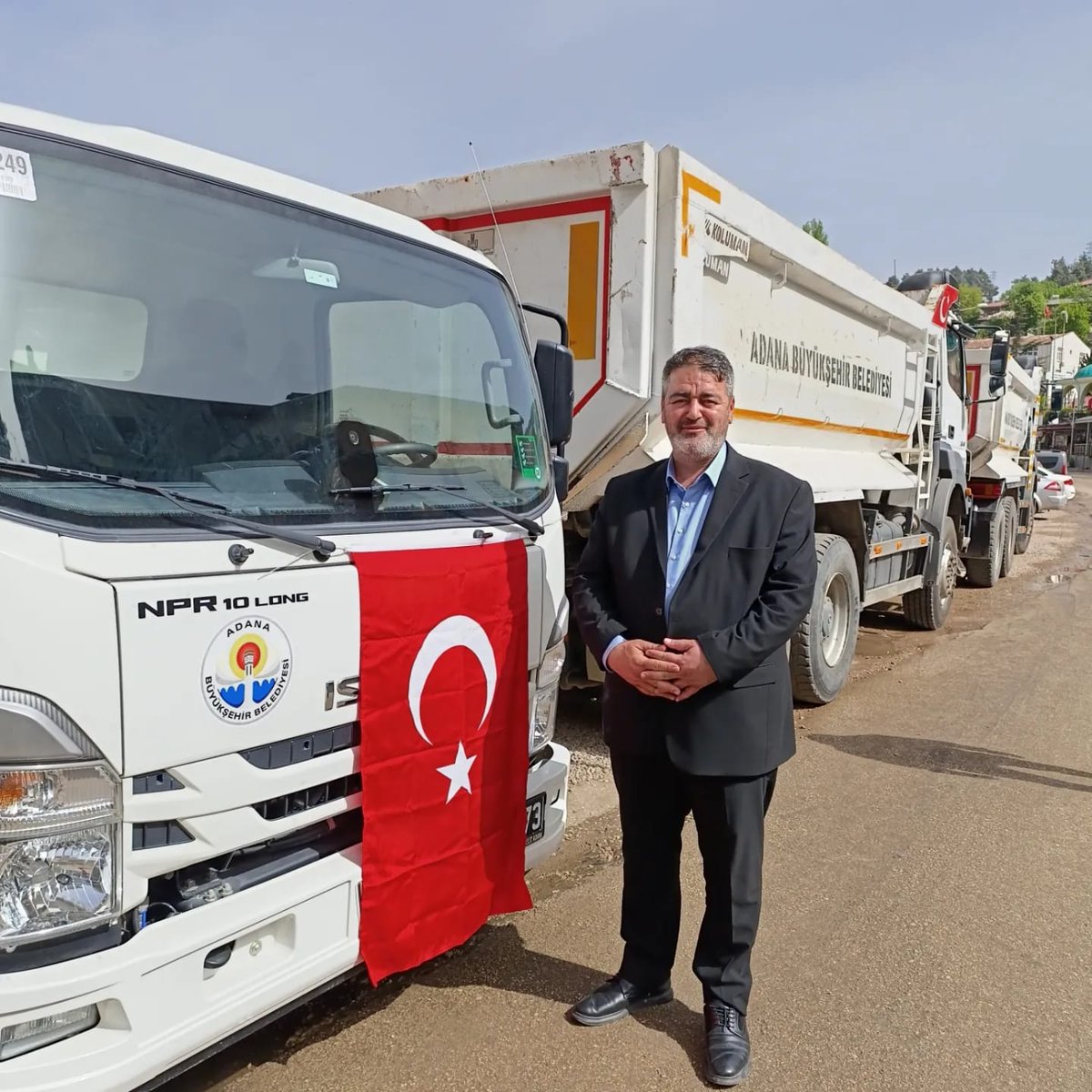 akp'den CHP'ye geçen Adana'nın Aladağ Belediyesinde, AFAD tarafından 9 yıldır belediyenin kullanımına tahsis edilmiş olan 3 kamyon geri çekilmişti. Adana Büyükşehir Belediye Başkanı @ZeydanKaralar01, o belediyeye tam 5 adet kamyon gönderdi. İktidar engellemeye çalıştıkça,…