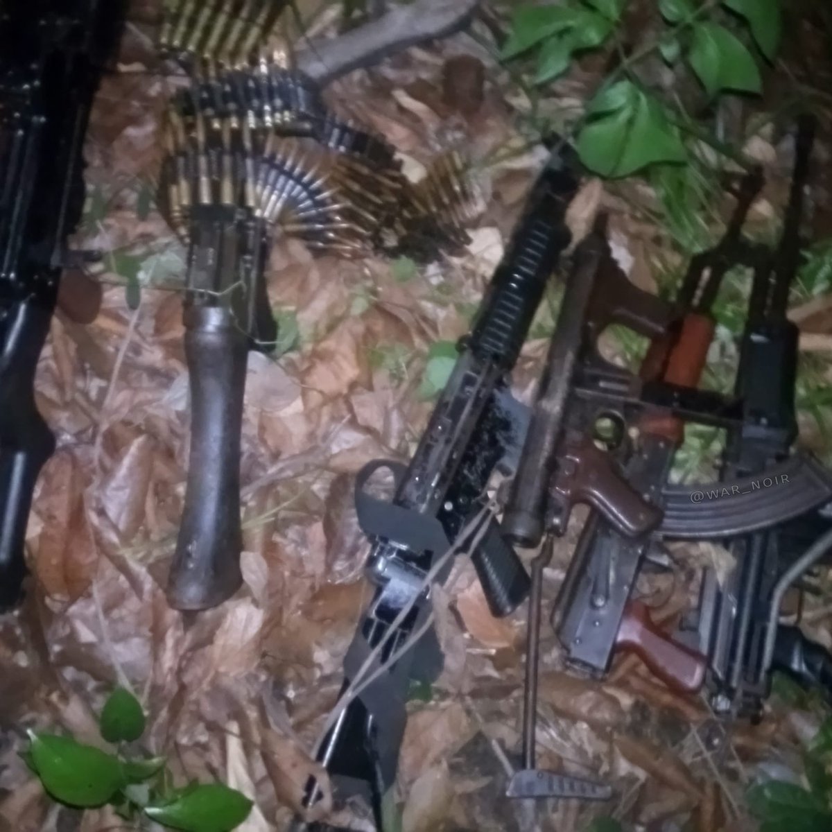 #Nigeria 🇳🇬: #Biafra Liberation Army (#BLA) carried out an attack against Nigerian Army. BLA captured very rare #Indonesia-made 🇮🇩 Pindad SS1-V1 rifle, #Israeli 🇮🇱 Galil AR rifle, FN MAG machine gun, #Italian 🇮🇹 Beretta M12S SMG, #Chinese 🇨🇳 Type 56-1 rifle, Type 80 machine gun.