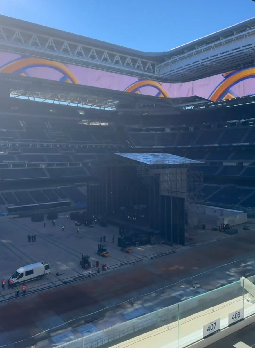 Santiago Bernabéu today. 👀🎤 @jcairetaserra