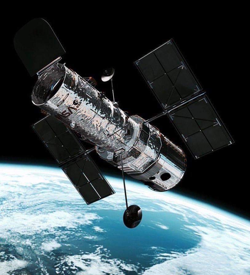 Hoy 24 de abril se cumplen 34 años del lanzamiento del telescopio espacial Hubble, nuestra pequeña ventana al Universo.

#hubble #hubblespacetelescope #hubbletelescope #telescope  #34Aniversario #jovenygastado #24deabril #Efemerides
